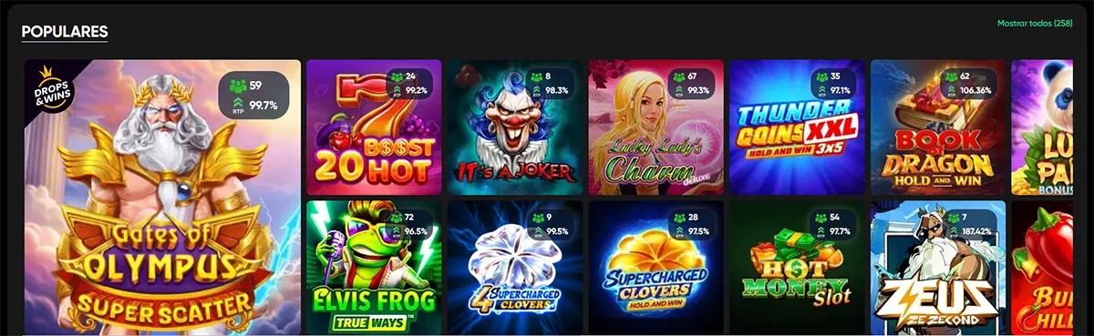 Spanish casino popular games grid featuring Gates of Olympus Super Scatter and other colorful slot titles on a dark interface, with RTP and player count badges displayed on each game card.